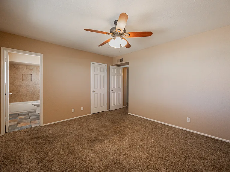 2812 S Cottonwood Dr — Photo 14