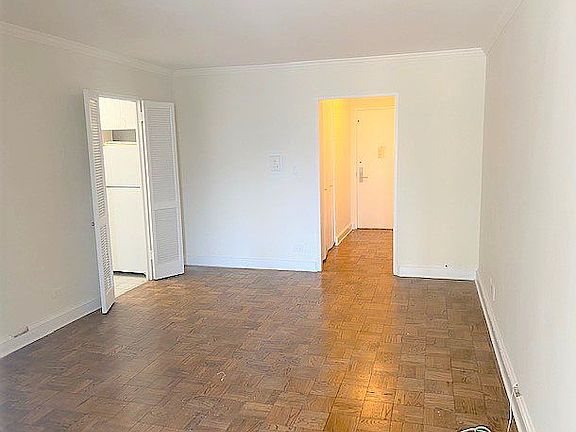 4th image of 353 E 83rd St APT 23E
