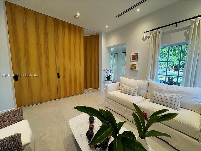 1223 Lisbon St — Photo 9
