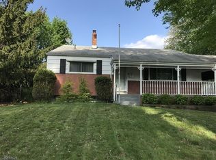 7 Westminster Pl, Edison, NJ 08817