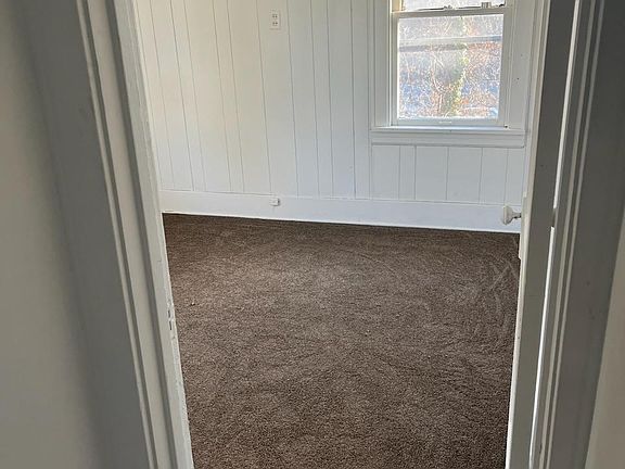 4th image of 629 Brown St APT 4