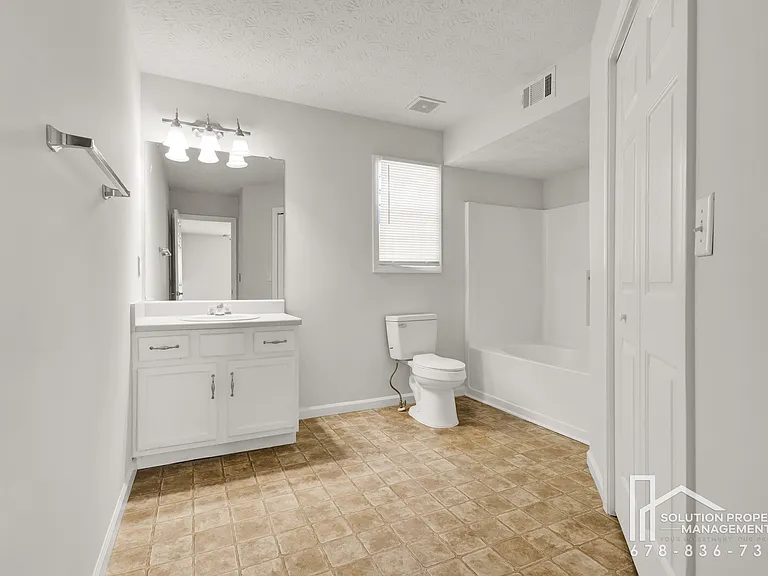 119 Twin Pines Ct — Photo 13