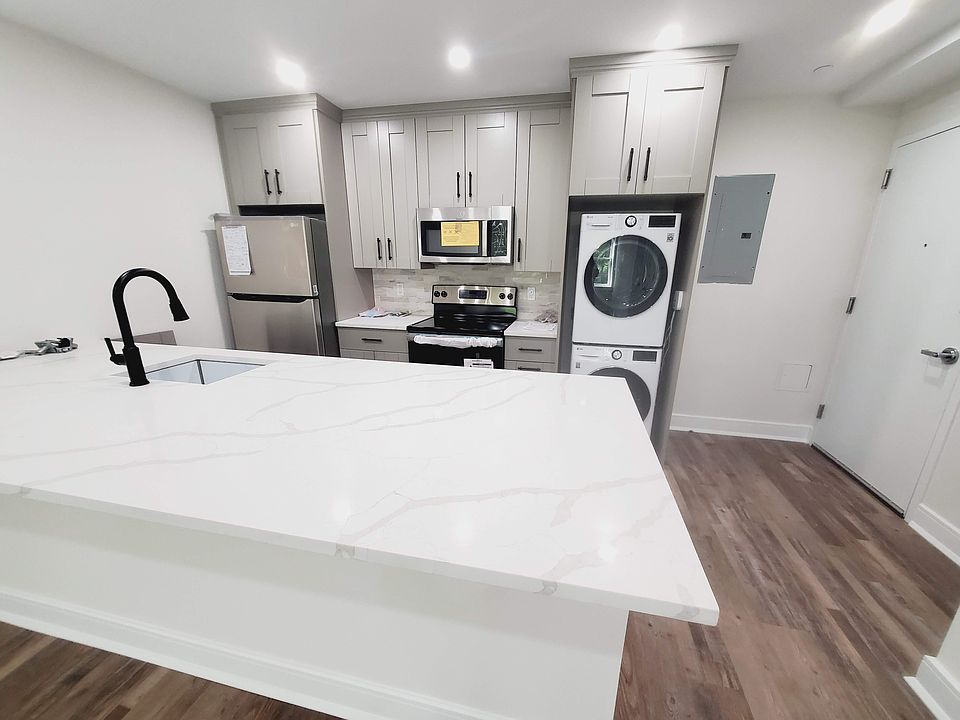 1st image of 299 Pacific St #3A