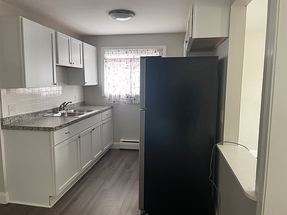 3rd image of 3208 Walden Ave APT 4