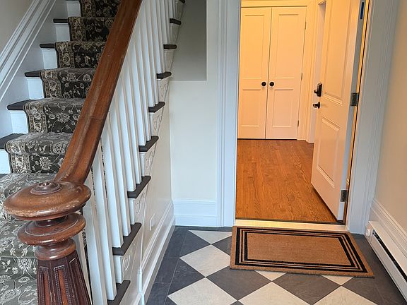 2nd image of 87 Edgemont Rd Floor 1