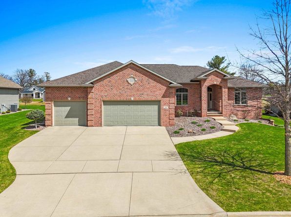 359 Crosswinds Ln, Green Bay, WI 54311