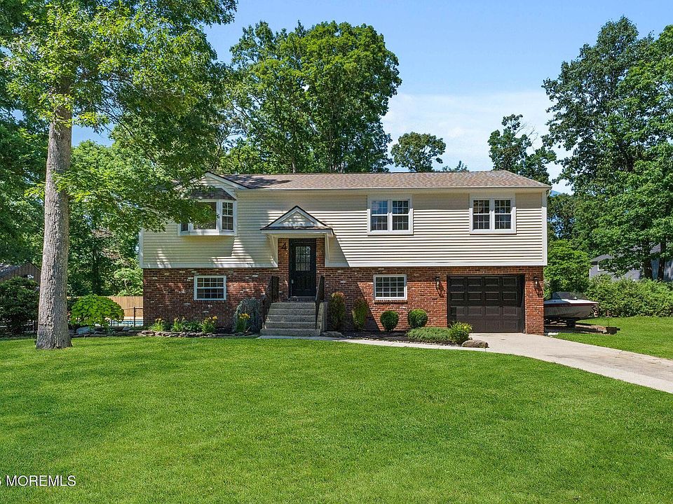 1st image of 4 Cranberry Court