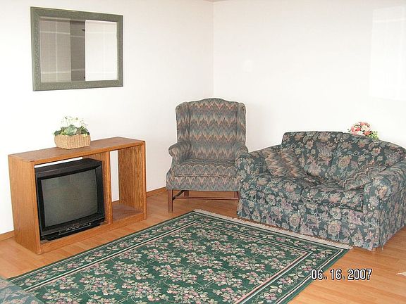 LIVING ROOM NEW LAMINATE