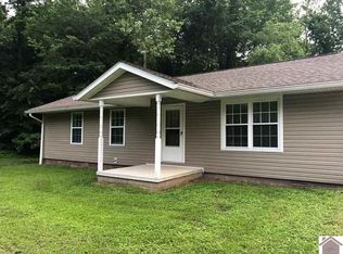 6001 Greenvale Ln, Paducah, KY 42003