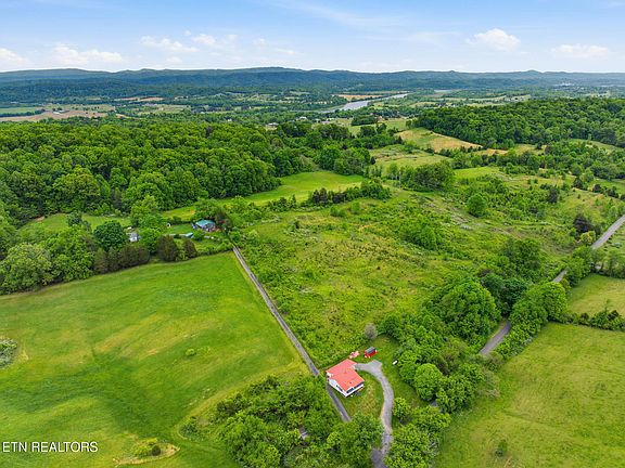 5th image of W Bear Hollow Rd