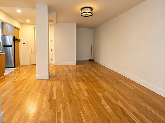 4th image of 2004 Davidson Ave #1