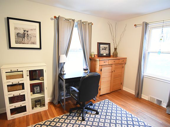 2nd image of 17 Kane Ave
