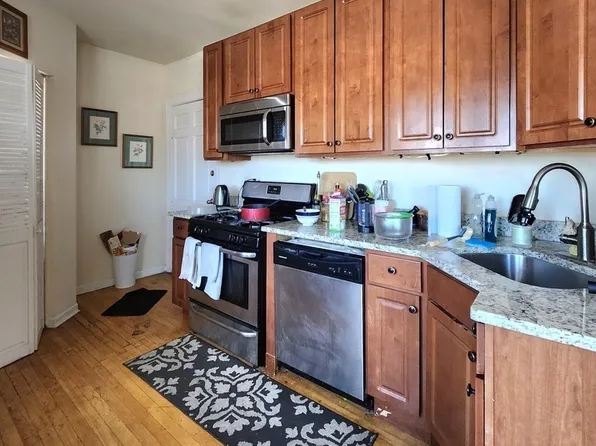 3501 W Fullerton Ave APT 3, Chicago, IL 60647