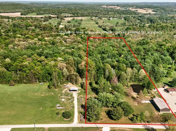 592 Dillman Rd, Williams, IN 47470