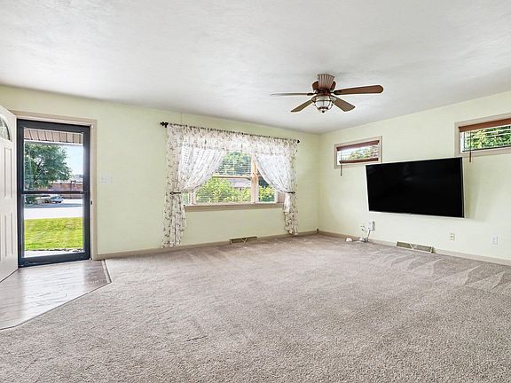 3rd image of 22055 State Road 120