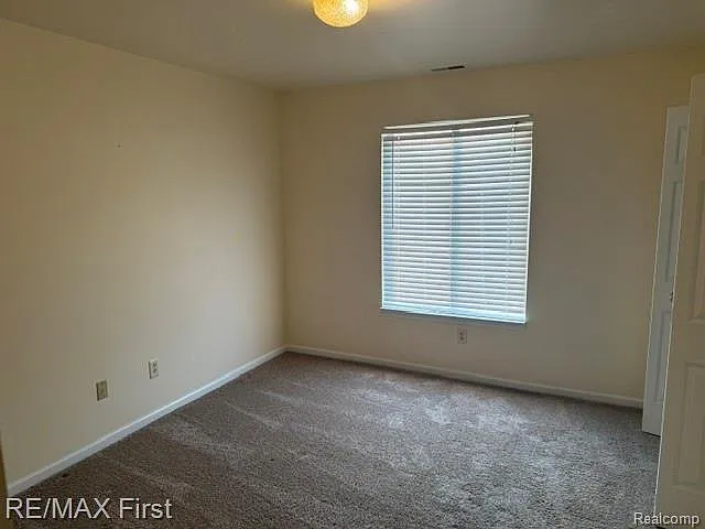 43234 Fountain Dr — Photo 8