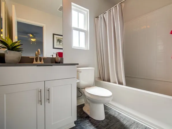 392 Sycamore II, 392 Sycamore Rd #2, San Ysidro, CA 92173