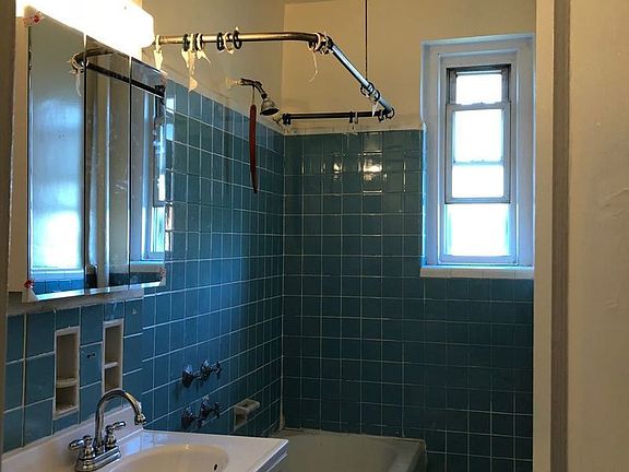 4th image of 1011 Neilson St APT 6B