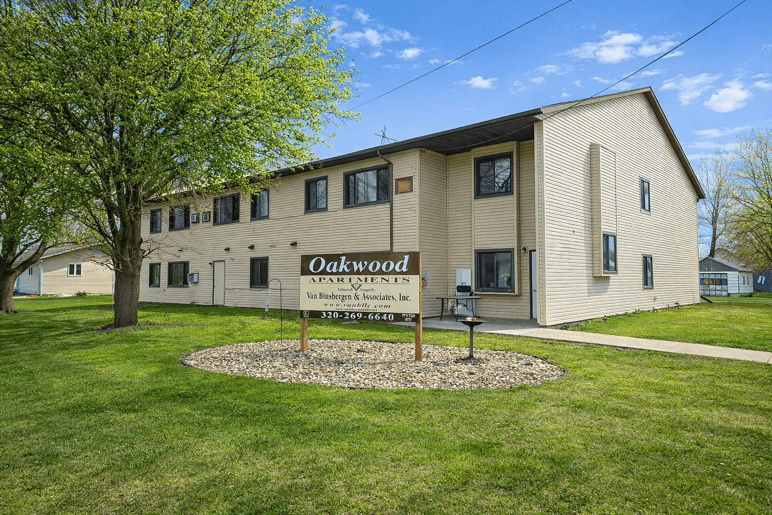 Oakwood Apartments — Photo 1