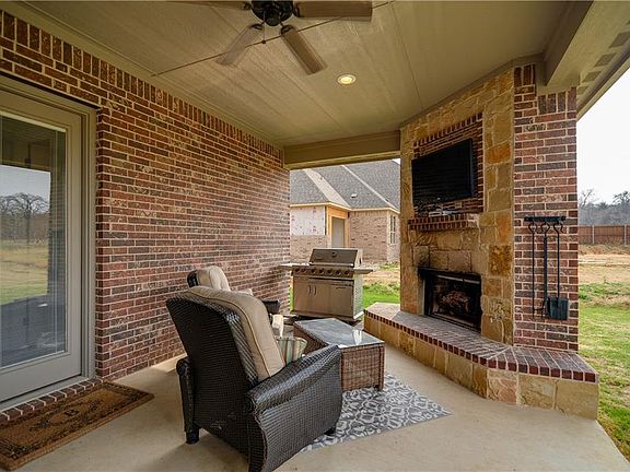 2nd image of 801 Falls Creek Ct