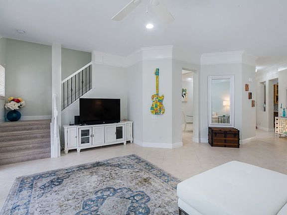 5th image of 726 Cable Beach Ln