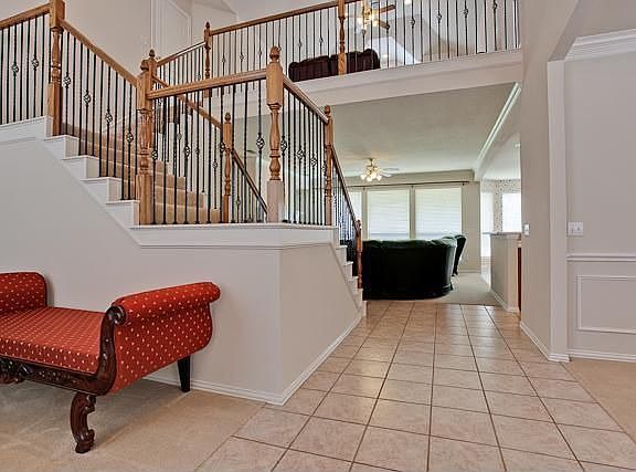 4th image of 404 Crabapple Way