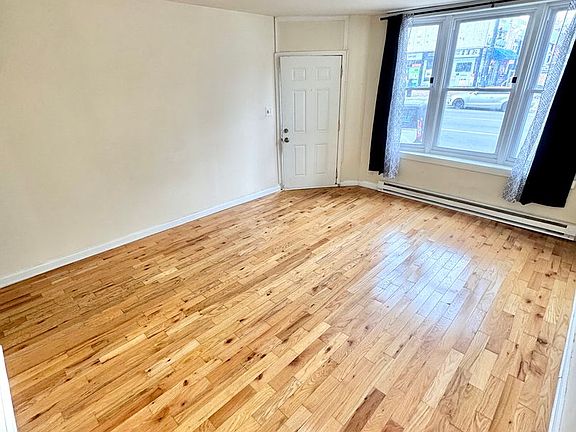 3rd image of 235 N 7th St Floor 1