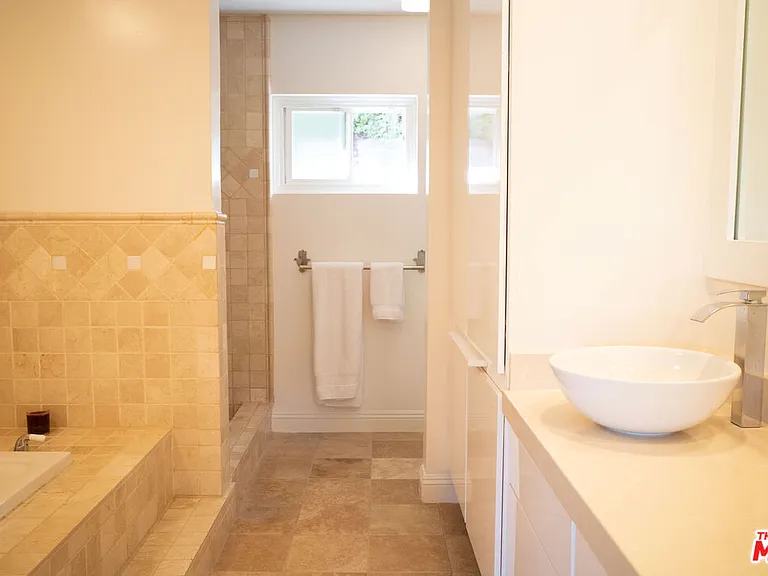 3063 Deep Canyon Dr — Photo 13