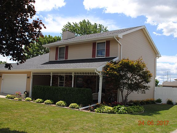 2nd image of 545 W Daisy Pl