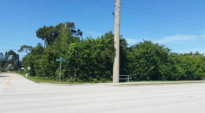 1st image of 5 Palmetto Dr