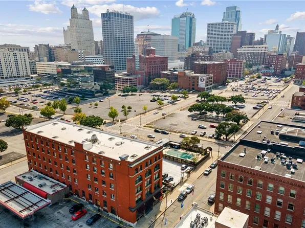 609 Central St APT 1105, Kansas City, MO 64105