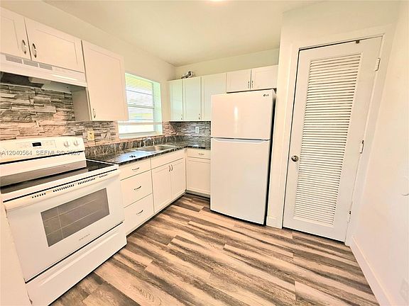 4th image of 5180 NE 6th Ave APT 621
