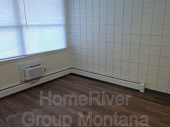 3rd image of 707 SW Higgins Ave #121