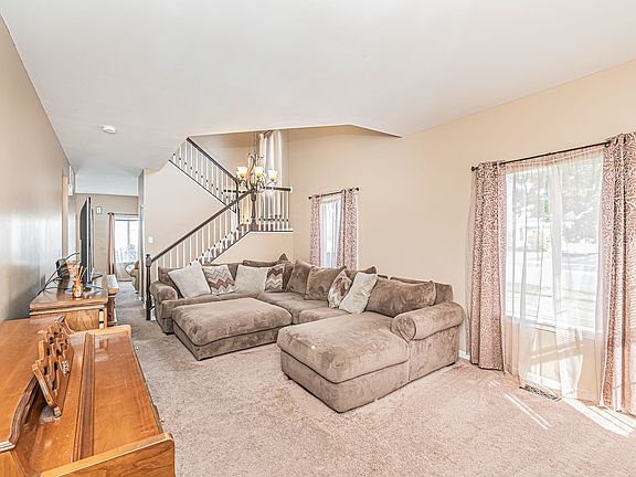 4th image of 2205 Margaret Ct
