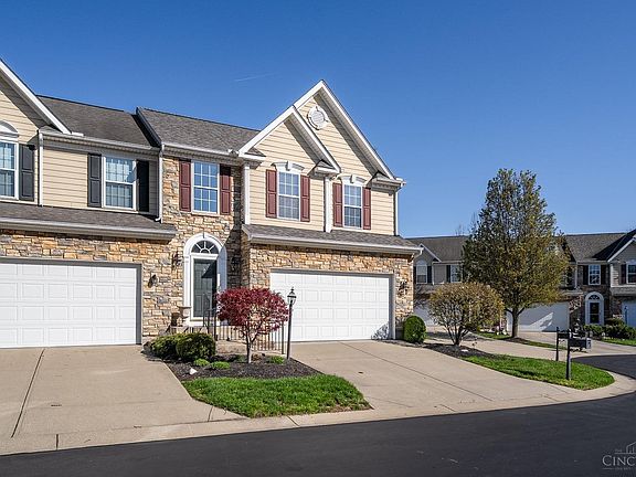 3rd image of 171 Fox Hills Ln