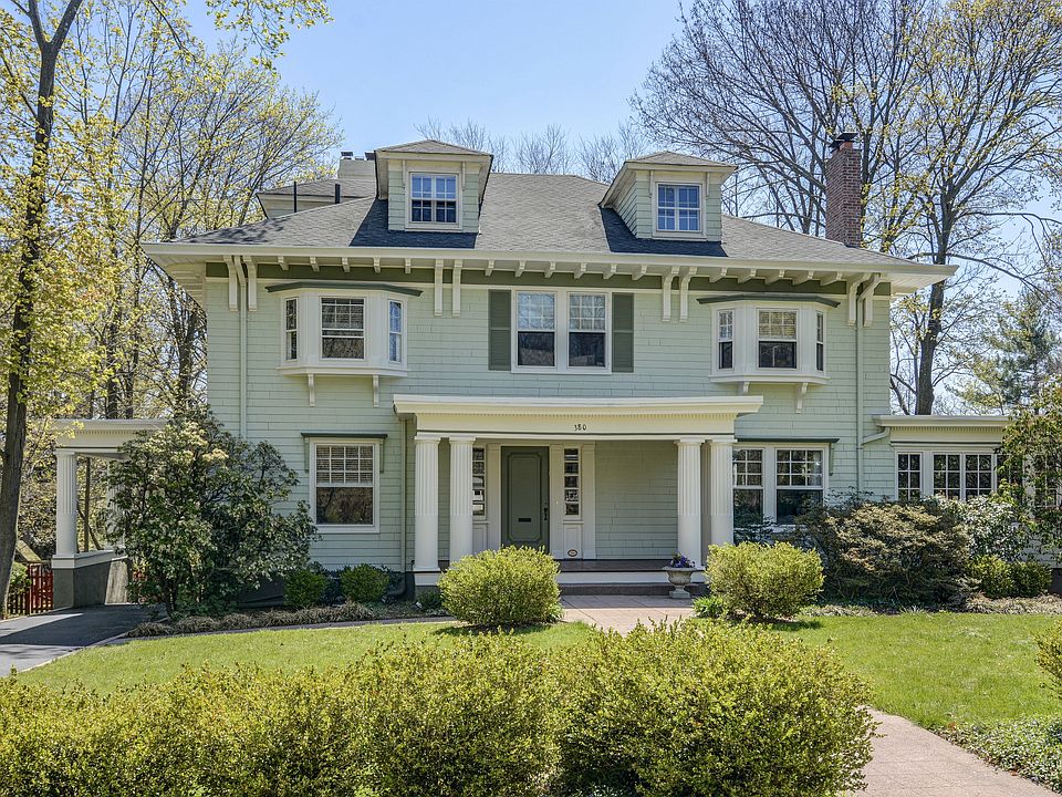1st image of 380 Charlton Ave
