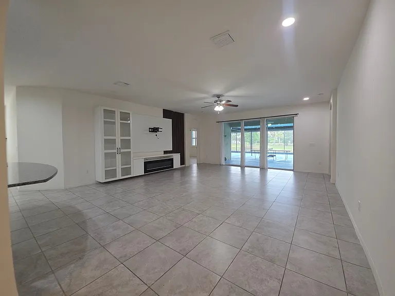 17545 Buckingham Garden Dr — Photo 18