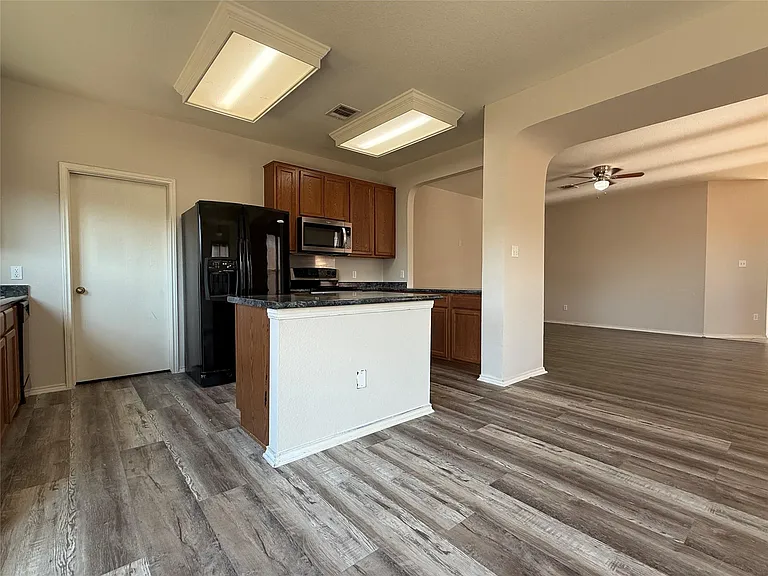 1722 E Mesa Park Cv — Photo 8