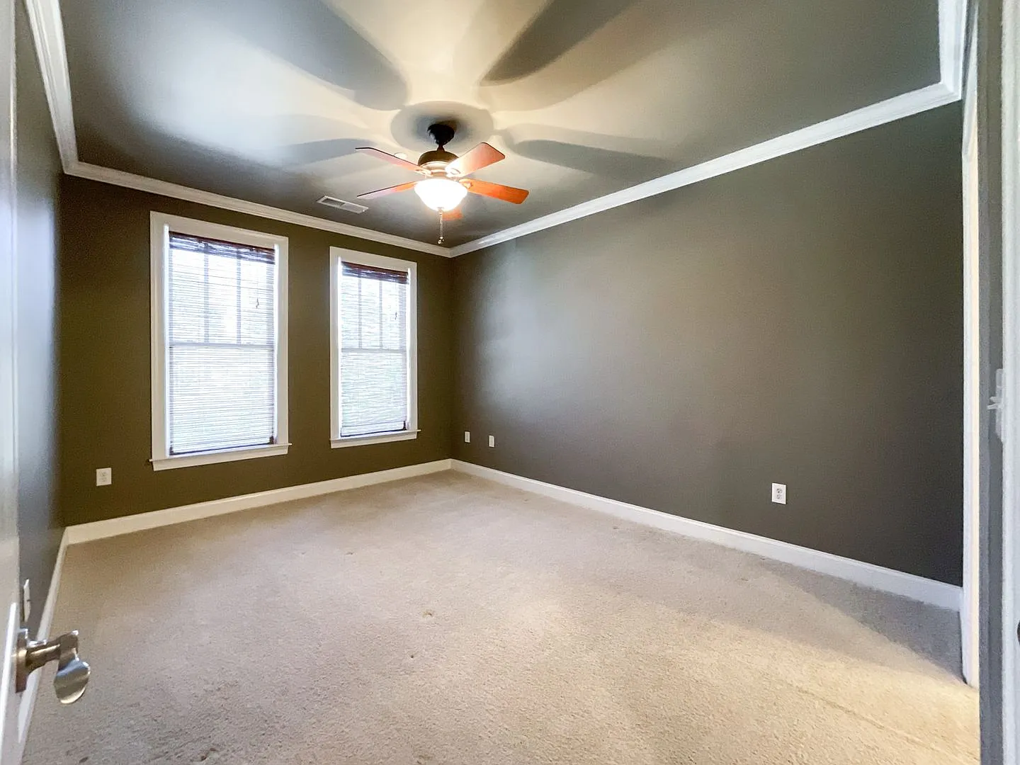 Charlotte Living at Its Best! 2BR/2BA End Unit + Chef's Kitchen & Water Included! — Photo 3