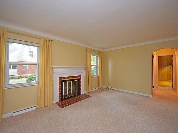 5th image of 1868 Greenbriar Pl