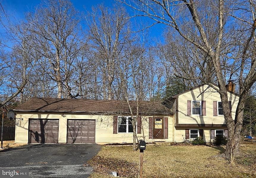1st image of 2212 Holly Oak Ct
