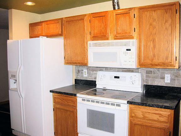 3rd image of 12011 224th Avenue Ct E