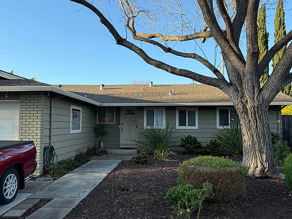 2nd image of 3323 Merrimac Dr