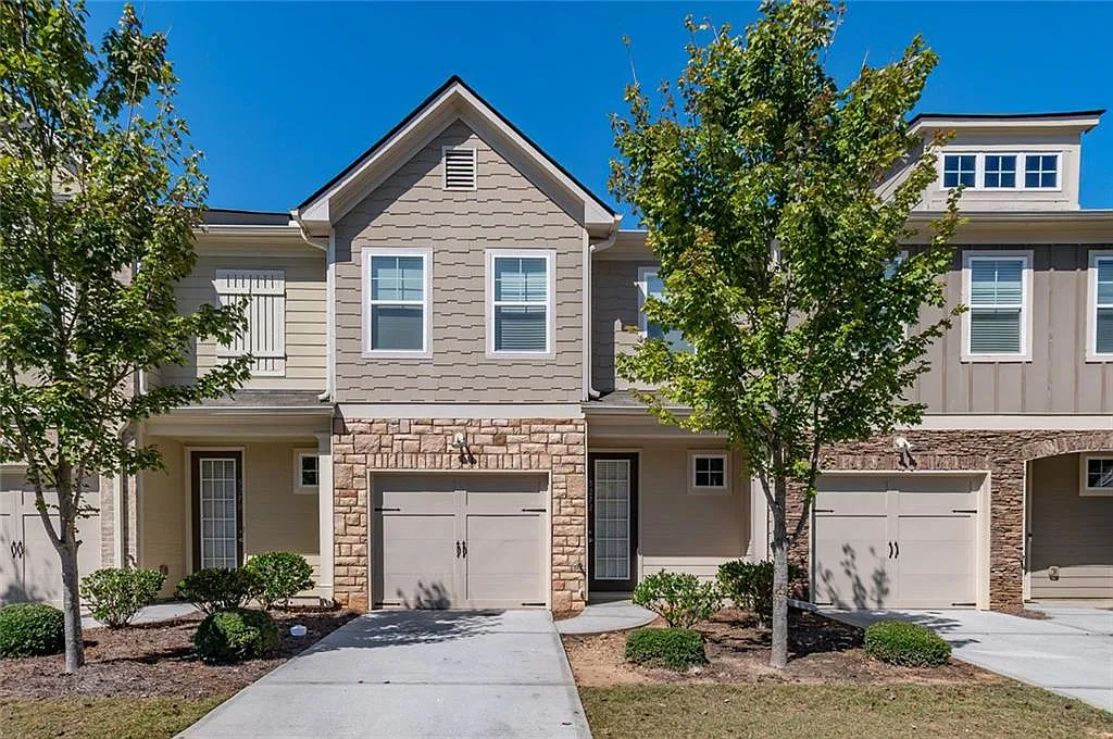 3 bed, 2.5 bath, 1712 sqft, $2,100 — Photo 1