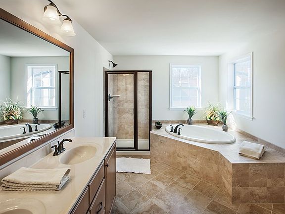 5th image of 3537 Doral Dr