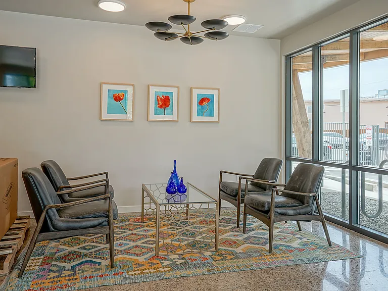 Capitol Flats — Photo 24