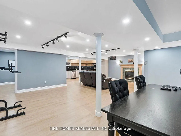 109 Angelina Ave — Photo 21