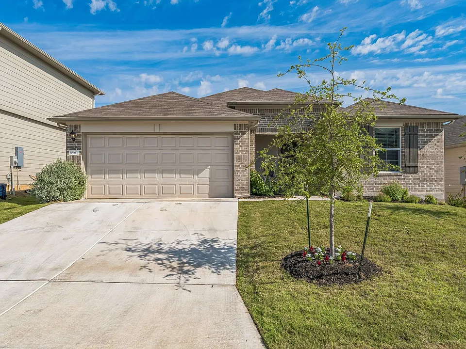 821 Bahia Pl