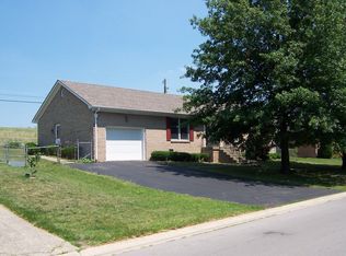 304 Keene Way Dr, Nicholasville, KY 40356