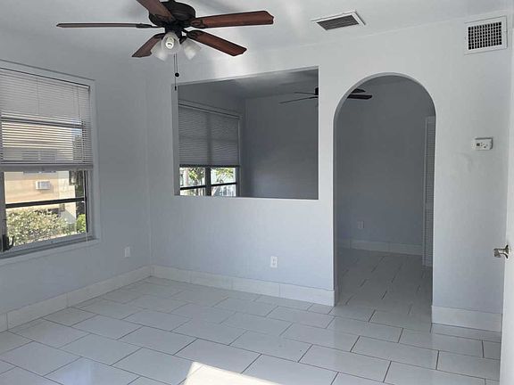 3rd image of 301 S M St APT 5